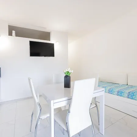 La Bitta Sul Porto - Goelba Apartmán *